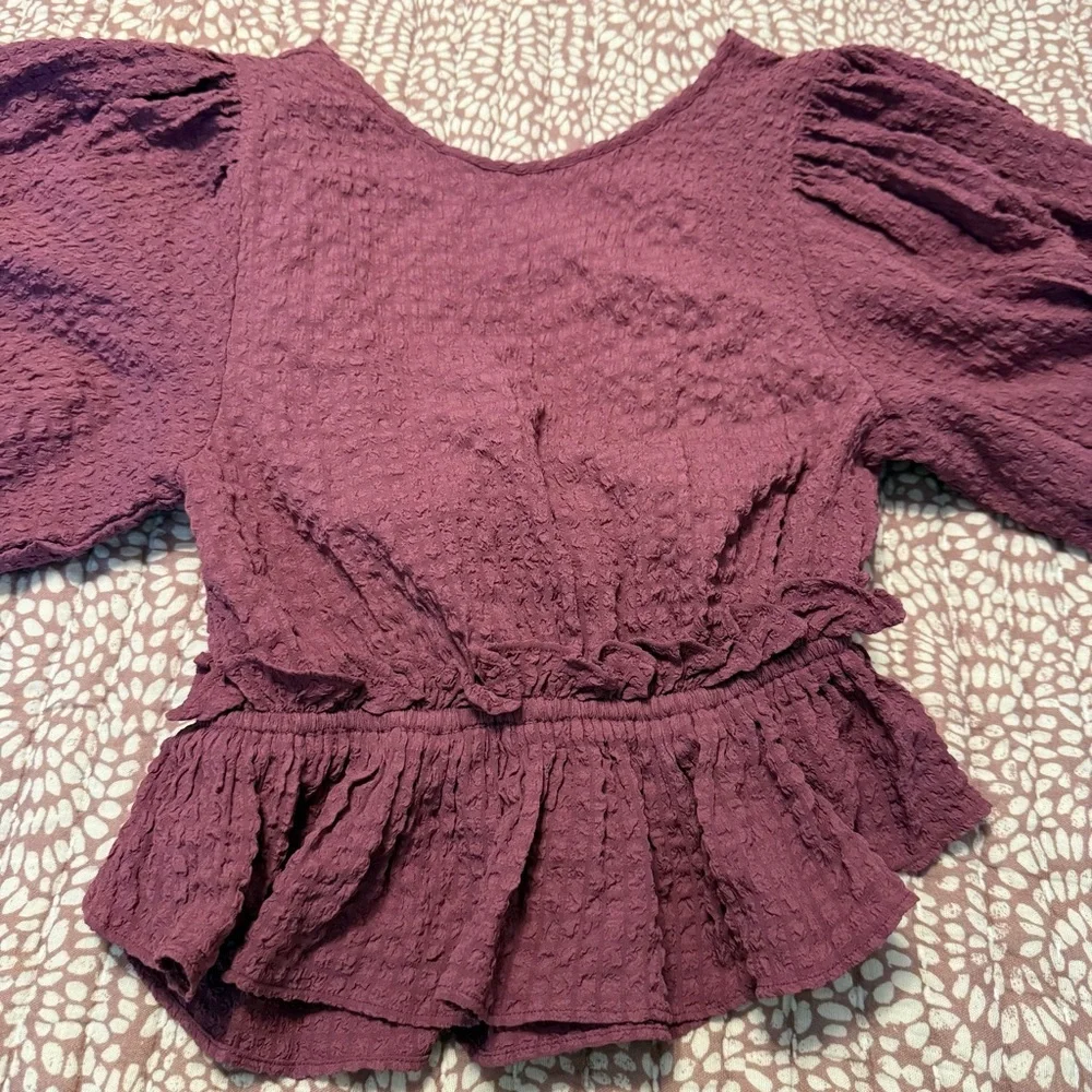 Free People Plum Textured Puff Sleeve‎ Tie Back Peplum Top Size M